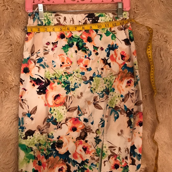 Multi color pencil skirt size L - Picture 3 of 5